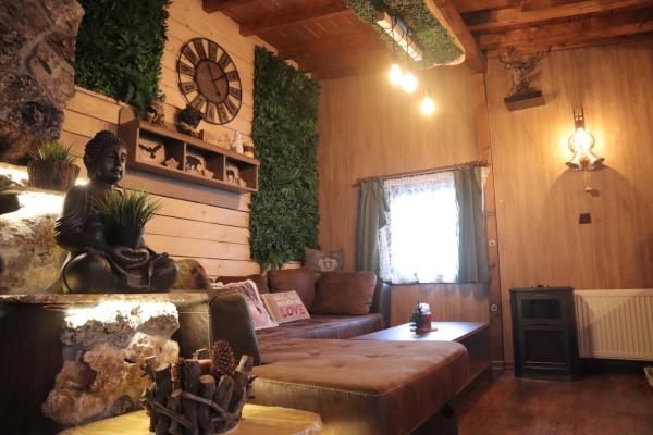 På billedet ses objektet Roots Apartment beliggende i byen Borovets.
