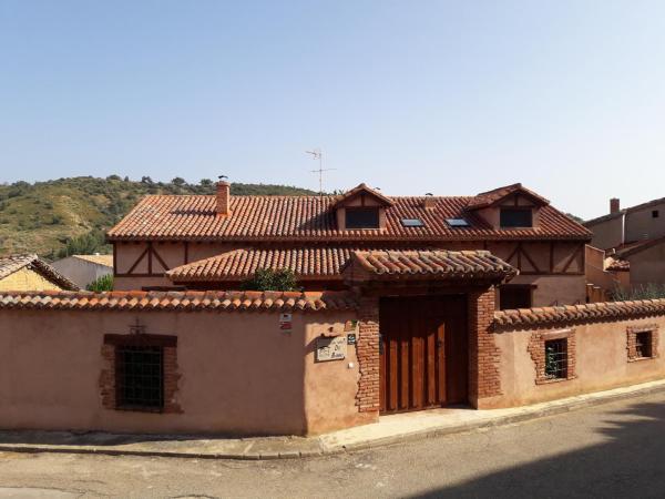 A la foto es mostra l'objecte Casa de Barro situat a la ciutat de Robledillo de Mohernando.