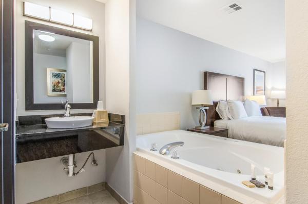 A la foto es mostra l'objecte Red Lion Inn & Suites Des Moines situat a la ciutat de Des Moines.