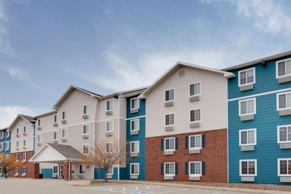 写真にはアンケニー市にあるWoodSpring Suites Ankeny Des Moinesが写っています。