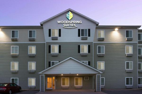 På billedet ses objektet WoodSpring Suites Clarksville Ft. Campbell beliggende i byen Clarksville.