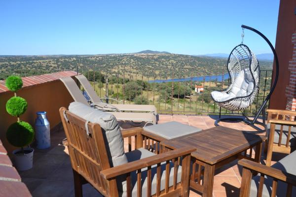På billedet ses objektet Casa Rural & SPA Mirador Gredos beliggende i byen Fuenterroble de Salvatierra.