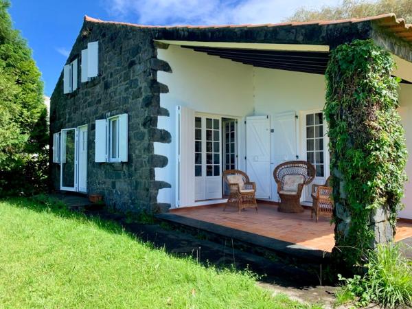 A la foto es mostra l'objecte Stone House - Sete Cidades situat a la ciutat de Sete Cidades.
