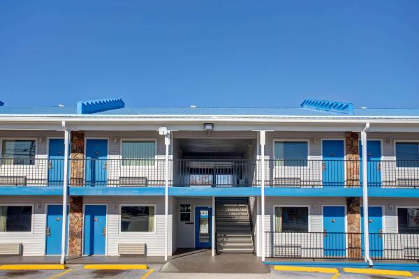 A la foto es mostra l'objecte Motel 6 Branson, Mo situat a la ciutat de Branson.