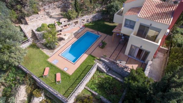 A la foto es mostra l'objecte Malathiros Traditional Villas situat a la ciutat de Maláthiros.
