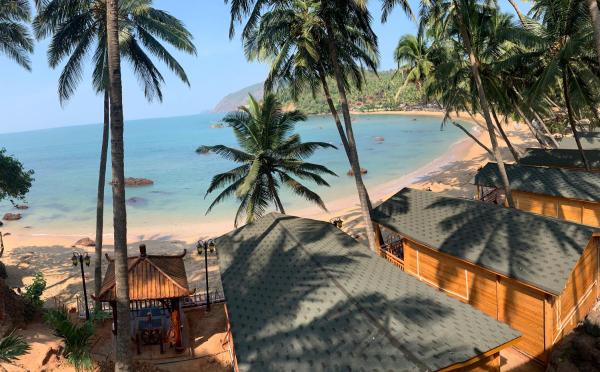 Na fotografii je vidět objekt Cola Goa Beach Resort nacházející se ve městě Cola.