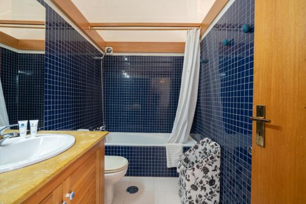 Bilde 6: Host Wise - Stunning Modern Flat w Terrace Miramar Gaia