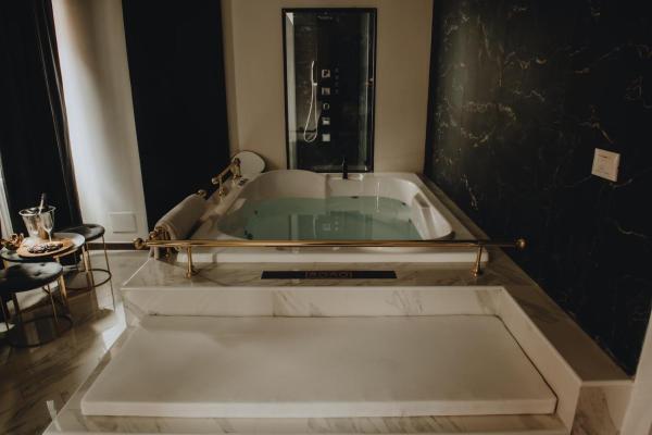 Royalroom-relaxing Spa & Luxury Apartments - Fiumicino