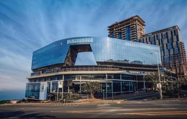 Umhlanga Arch - Ocean Views, Queen Size Bed Plus Free Wifi - Umhlanga