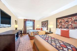 Foto 5: Super 8 by Wyndham Hidalgo at La Plaza Mall & Mcallen Airport