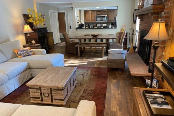 På billedet ses objektet Timber Falls 3/2 condo in E Vail 4480 Timber Falls Ct, #1504, Vail, CO 81657 beliggende i byen Vail.
