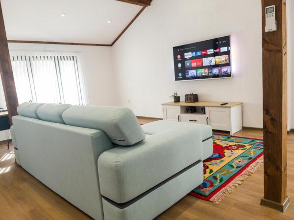 Foto 4: Stylish loft studio with great view to Ardino