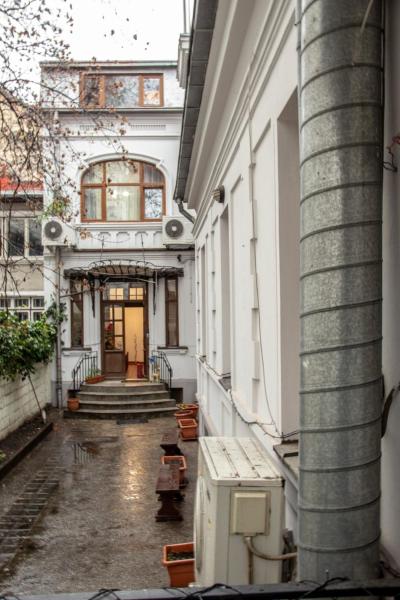 A la foto es mostra l'objecte Happy Accomodation situat a la ciutat de Bucarest.