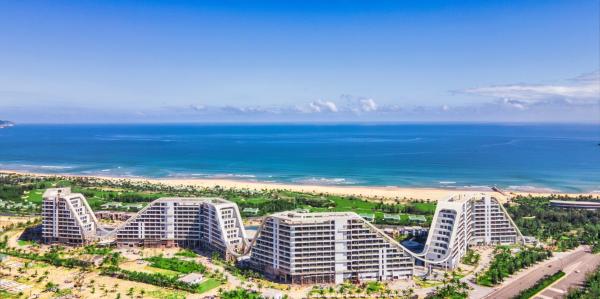 Na fotografii je vidět objekt FLC Grand Hotel Quy Nhon nacházející se ve městě Phương Phi.