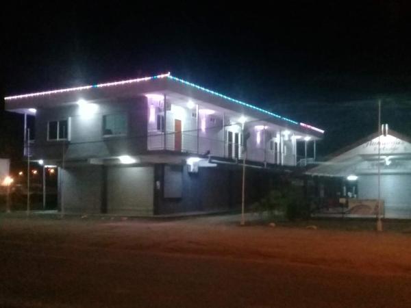 En la foto se muestra el objeto Rumanija's Airport Rooms ubicado en la ciudad de Zanderij.