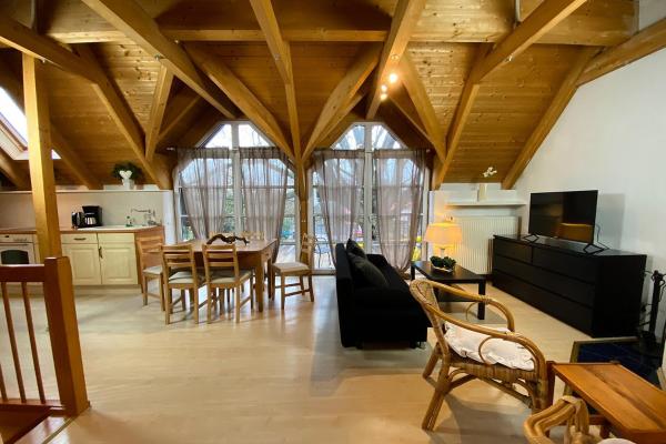 A la foto es mostra l'objecte Reihenmittelhaus mit Kamin situat a la ciutat de Burscheid.