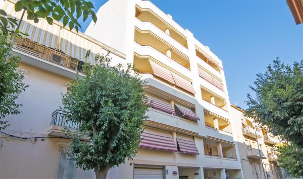 På bildet vises objektet Little Sunshine som ligger i byen Alghero.