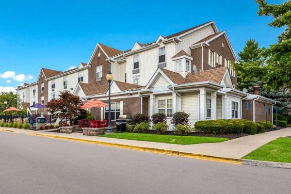 A la foto es mostra l'objecte Birch Hills Suites - Blue Ash situat a la ciutat de Blue Ash.