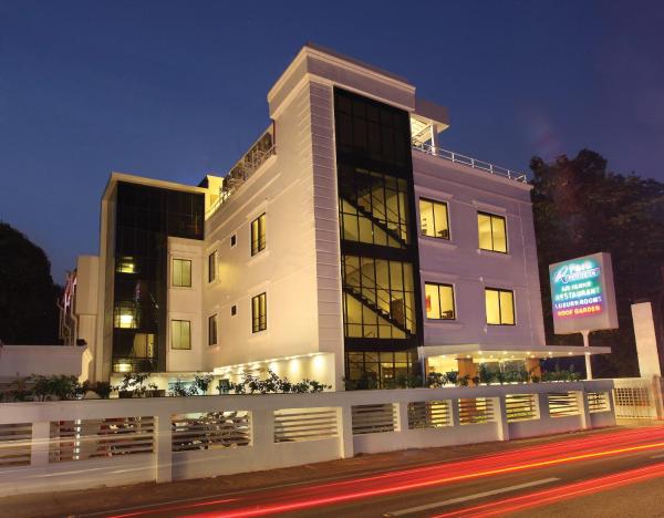 A la foto es mostra l'objecte Hotel Park Residency Kozhencherry situat a la ciutat de Vennikulam.