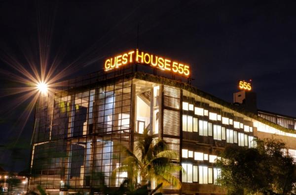 写真にはCinere市にあるGuest House 555 NKIが写っています。
