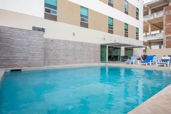 På billedet ses objektet Hotel Ave Inn Mazatlán beliggende i byen Mazatlán.