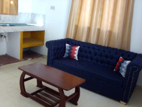 Brink Breeze Guest Rooms & Apartments, Mombasa
