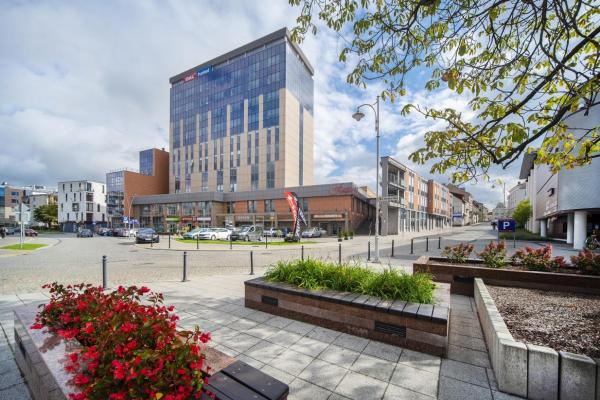 Na zdjęciu widoczny jest obiekt Hotel Dal Kielce położony w mieście Kielce.