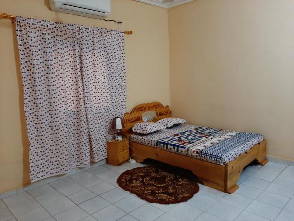 Villa Chambre B climatisée douche Cuisine salon, Bamako