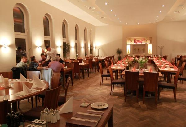 A la foto es mostra l'objecte Hotel-Restaurant Entrada situat a la ciutat de Bielefeld.