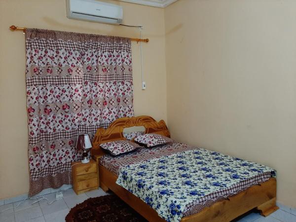 På bildet vises objektet Villa Chambre C climatisée douche Cuisine salon som ligger i byen Bamako.