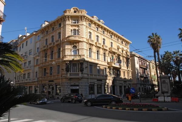 En la foto se muestra el objeto Locanda Beatrice ubicado en la ciudad de San Remo.