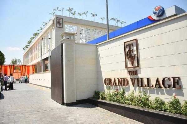 A la foto es mostra l'objecte THE GRAND VILLAGE situat a la ciutat de Pipalsāna.