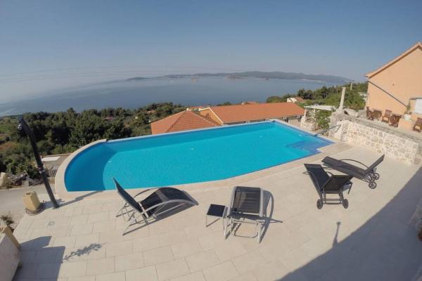 På billedet ses objektet Holiday house with private pool Mokalo beliggende i byen Orebić.