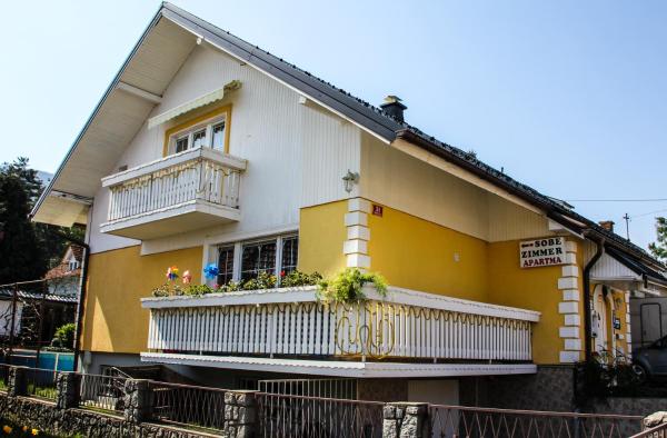 На фото показан объект Mekina Guesthouse, расположенный в городе Марибор.