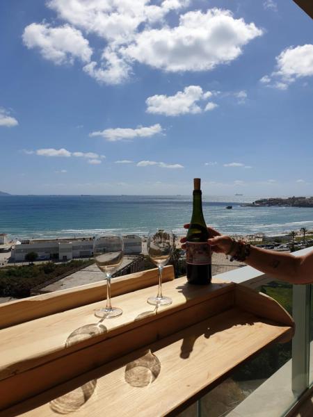 På bilden syns objektet Acre sea view 11th floor apartment som ligger i staden Kefar Masaryk.