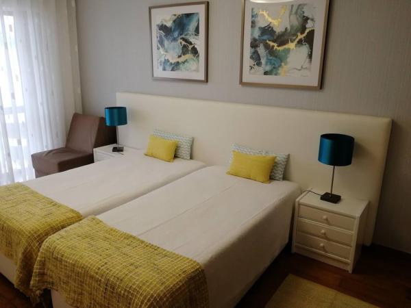 Foto 9: 2 Bed Flat - Sleeps 4 - Parking - Wifi