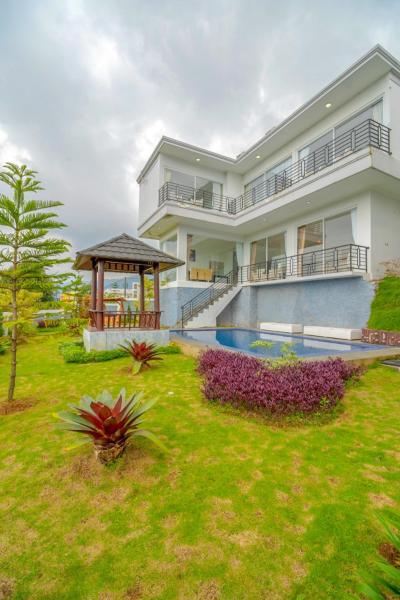 A la foto es mostra l'objecte AL Jumeirah Resort Puncak situat a la ciutat de Cisarua.