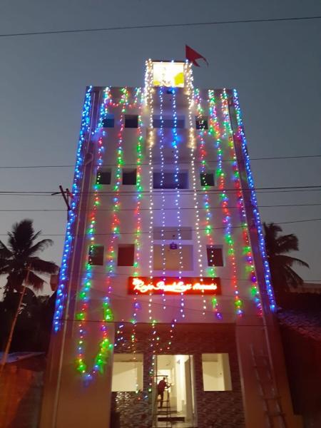 照片显示了位于Belgaum市的RAJE SAMBHAJI GUEST HOUSE物件。