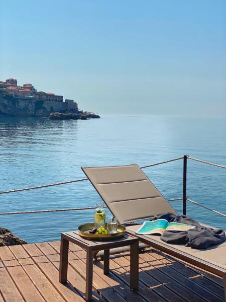 Na foto é possível ver o objeto Apartments Eneida localizado na cidade de Ulcinj.