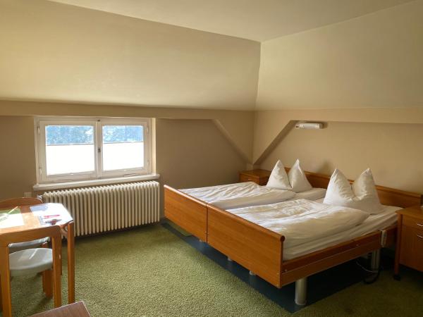 På billedet ses objektet Gästehaus am Klinikum beliggende i byen Brachwitz.