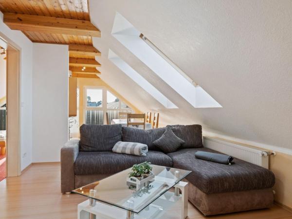 Wohnung In Kalkhorst Mit Stadtnaher Terrasse - Kalkhorst