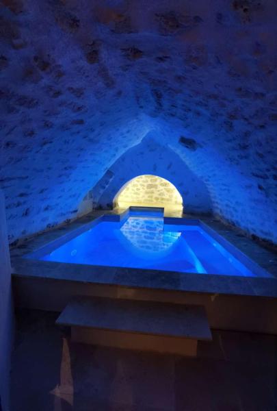 A la foto es mostra l'objecte LE SPA INSOLITE DE MALAUCENE situat a la ciutat de Malaucène.