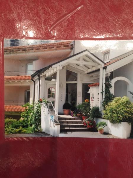 Na zdjęciu widoczny jest obiekt Boarding House Remstal położony w mieście Weitmars.