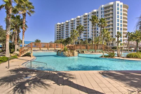 En la foto se muestra el objeto Modern Destin Resort Condo - Walk to Beach! ubicado en la ciudad de Destin.