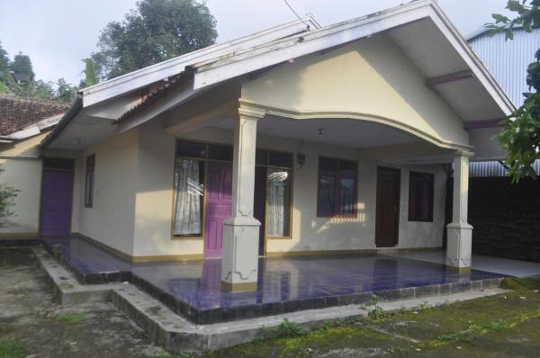 写真にはPatrol市にあるDallil Homestayが写っています。