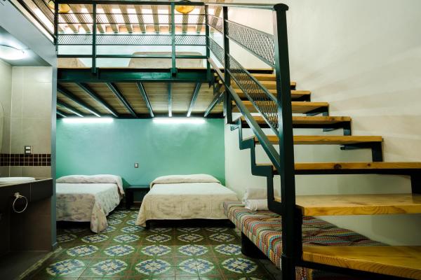 A la foto es mostra l'objecte Hostal Santo Domingo situat a la ciutat de Puebla.
