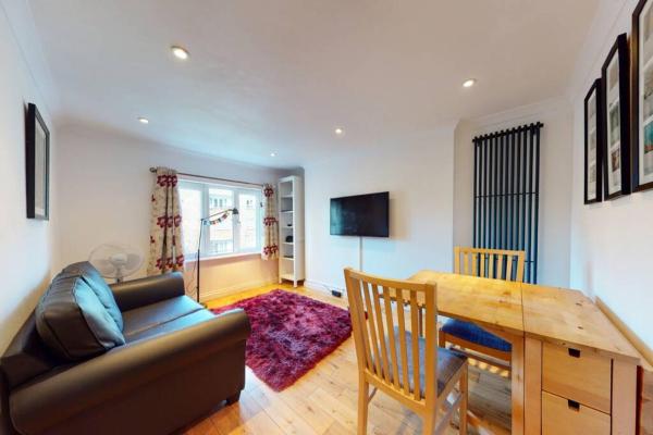 Amazing 1 Bed Flat 5 min to Edgware Road Station, Londres