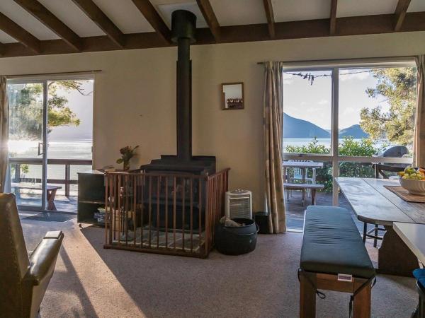 Bilde 4: Sounds Magic - Moetapu Bay Bach