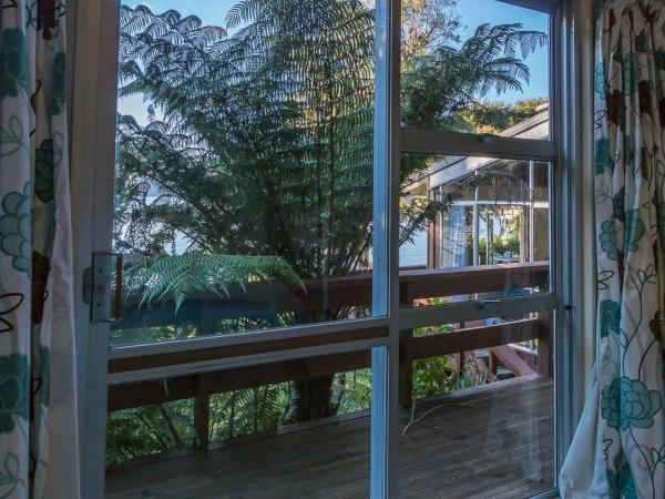 Bilde 9: Sounds Magic - Moetapu Bay Bach