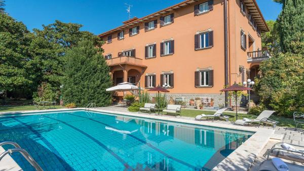 A la foto es mostra l'objecte Villa Michelangelo 14 situat a la ciutat de Solomeo.